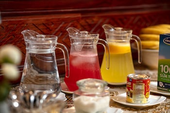 little diamond hotel