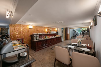 little diamond hotel