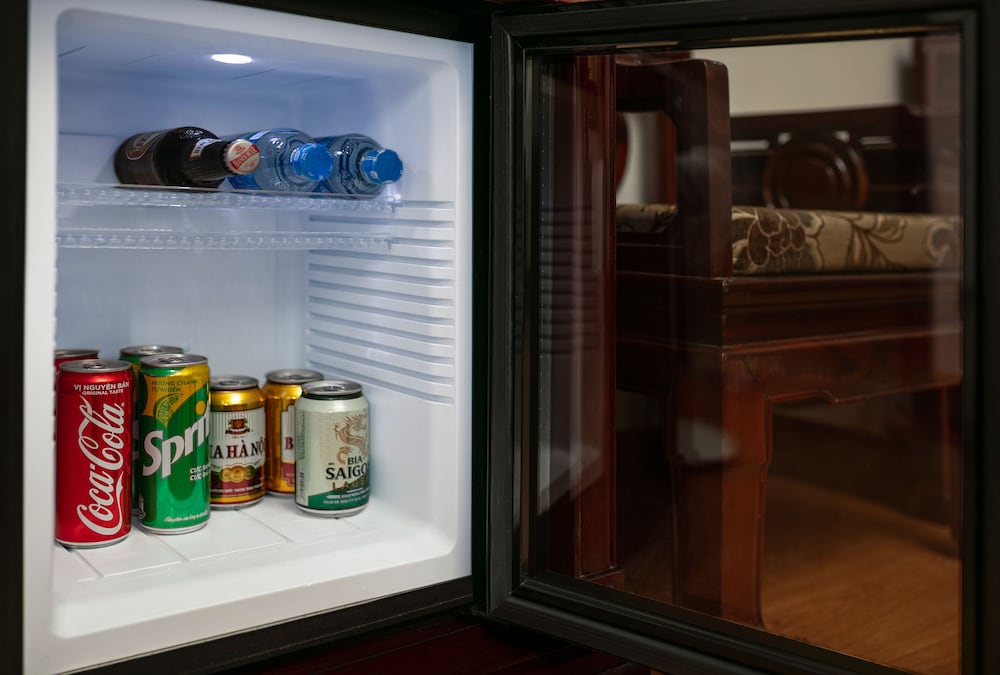 little diamond hotel