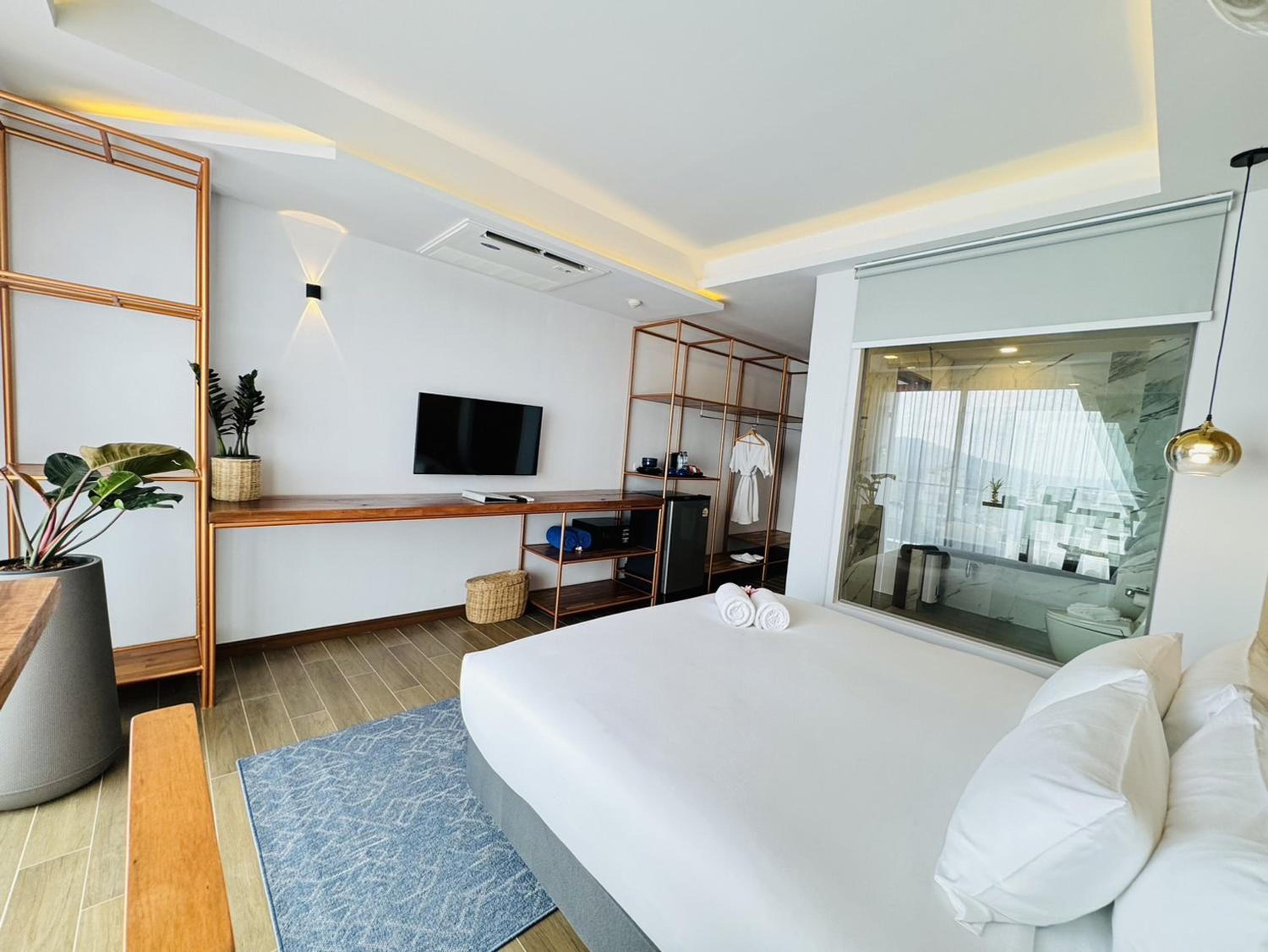 the blue hotel
