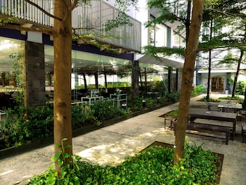 Hotel Yasmin Karawaci,Binong>>Banten,4 star