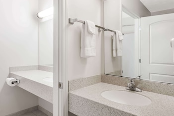 days inn by wyndham pentwater