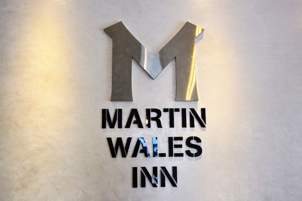 martin wales hotel kenting