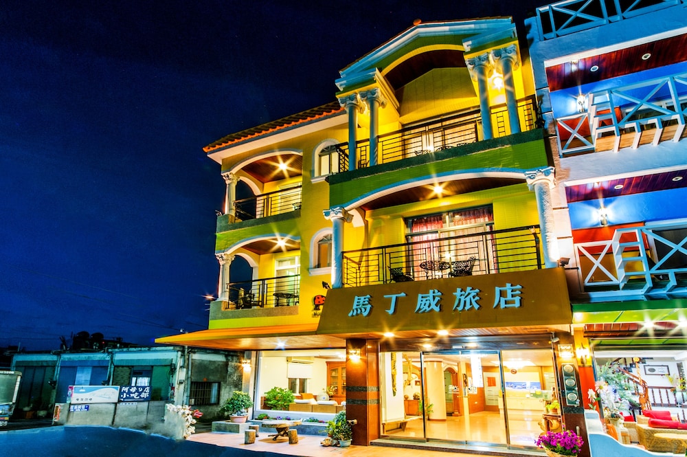 martin wales hotel kenting