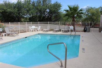 comfort inn green valley i 19