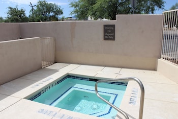 comfort inn green valley i 19