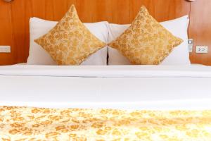 paseo premiere hotel