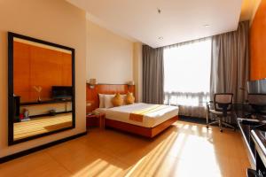 paseo premiere hotel