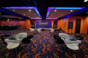 paseo premiere hotel