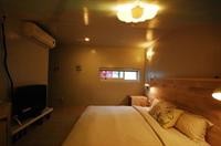 orange moon inn