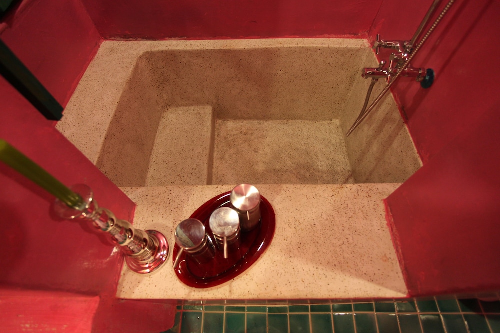 afei surf inn hall 3