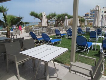 malliotakis beach hotel by checkin