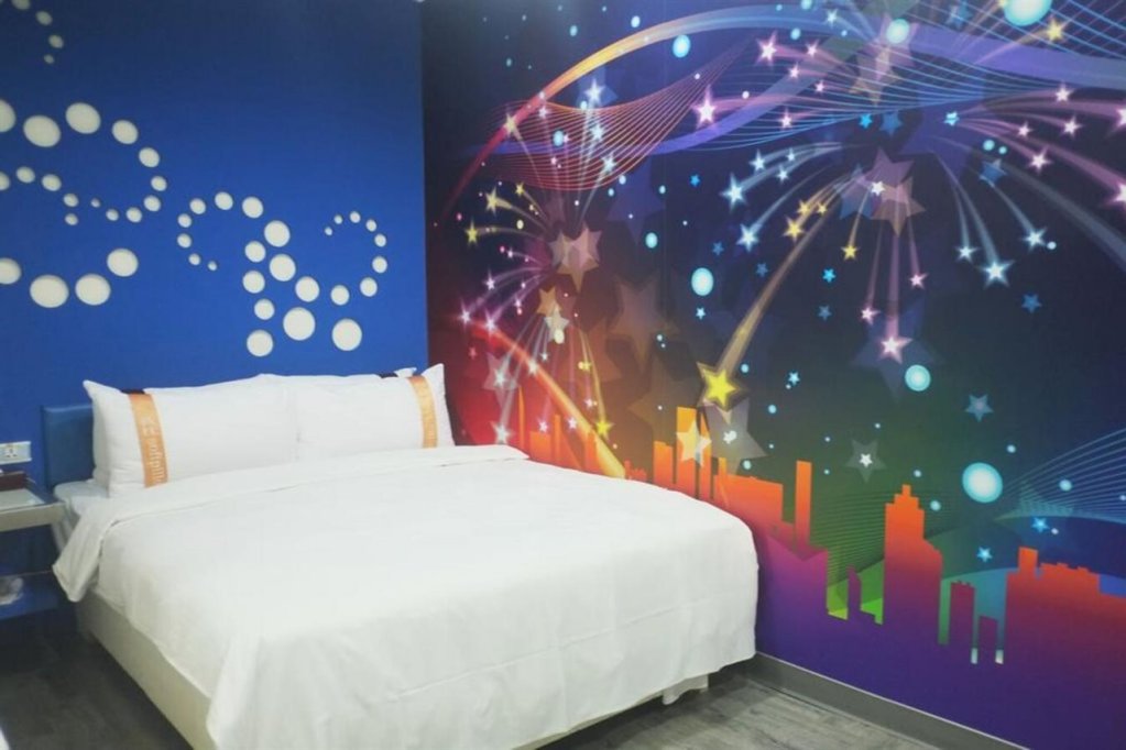 king plaza hotel