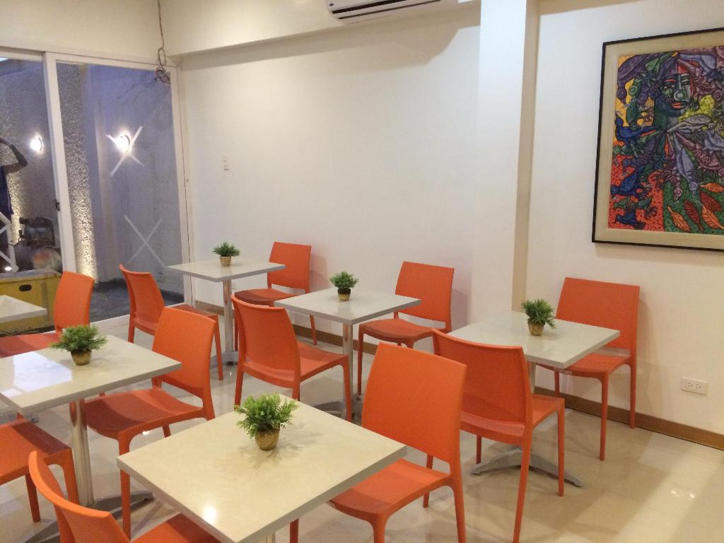 stone house hotel pasay