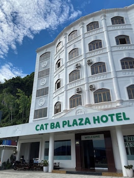 cat ba plaza hotel