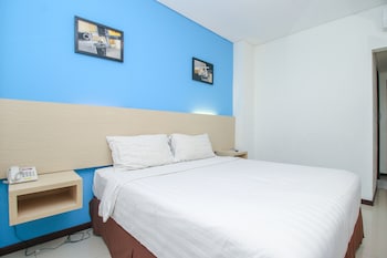 pratama hotel and convention