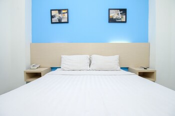 pratama hotel and convention