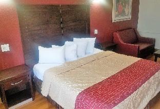 Red Roof Inn & Suites Houston - Hobby Airport,Near The Airport,2 star