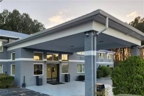 Econo Lodge Inn & Suites,Duplin County>>Clinton,2 star