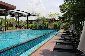 sea two pool villa resort