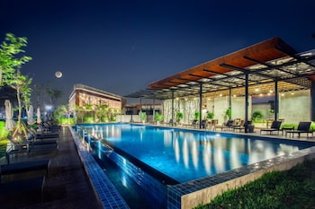 sea two pool villa resort