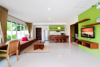 The Living Pool Villas,Bophut>>Bo Phut Beach,3.5 star