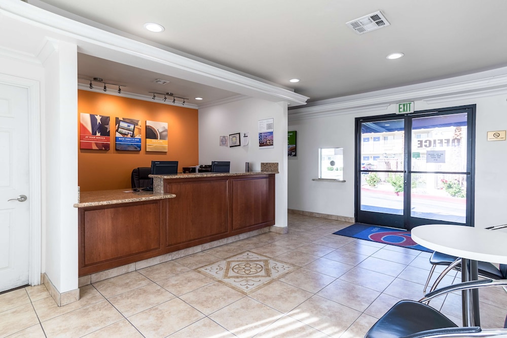 studio 6 mojave ca airport