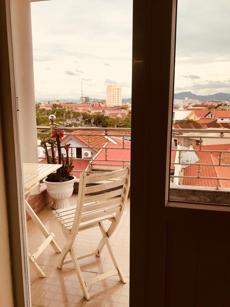 nam long hotel