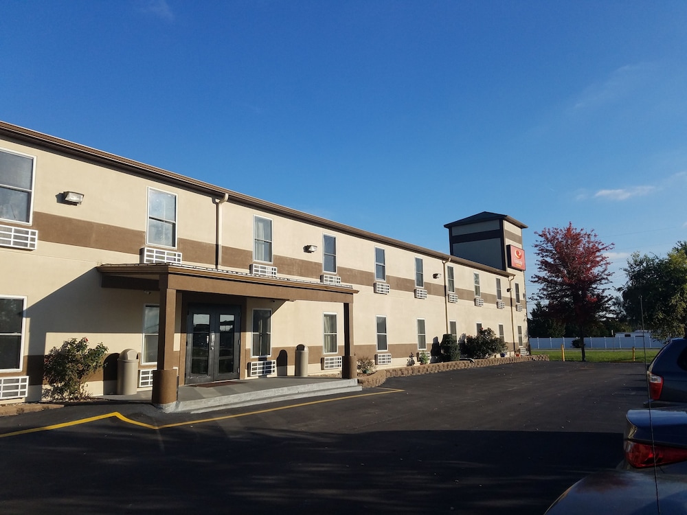 econo lodge and suites granite city