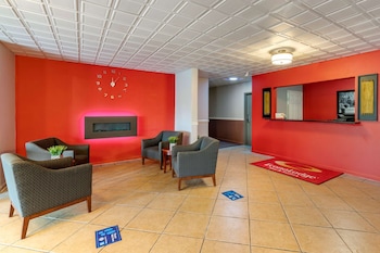 Econo Lodge & Suites Granite City,Illinois>>Granite City,2 star