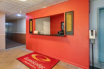 Econo Lodge & Suites Granite City,Illinois>>Granite City,2 star