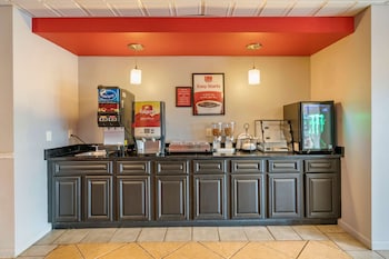 Econo Lodge & Suites Granite City,Illinois>>Granite City,2 star