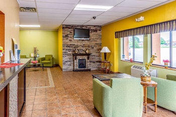 econo lodge inn and suites