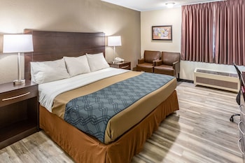 econo lodge inn and suites