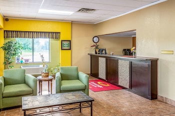 Econo Lodge Inn & Suites,Marshalltown>>Des Moines,2 star