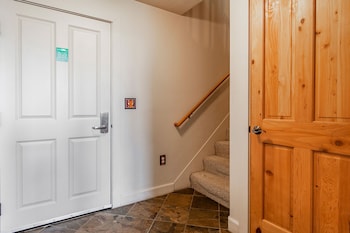 crestview condominiums by all seasons resort lodging