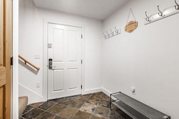 crestview condominiums by all seasons resort lodging