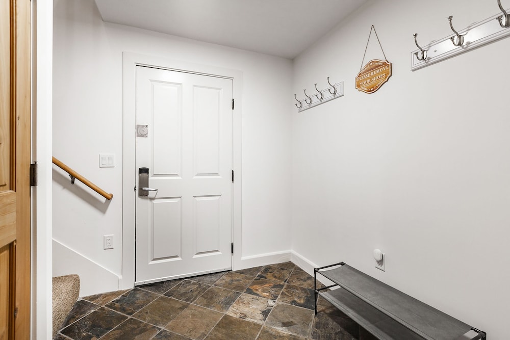 crestview condominiums by all seasons resort lodging