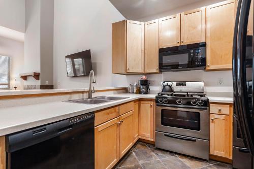 crestview condominiums by all seasons resort lodging