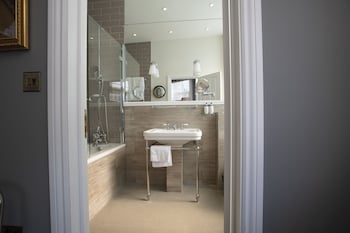 the clerk and well pub and rooms