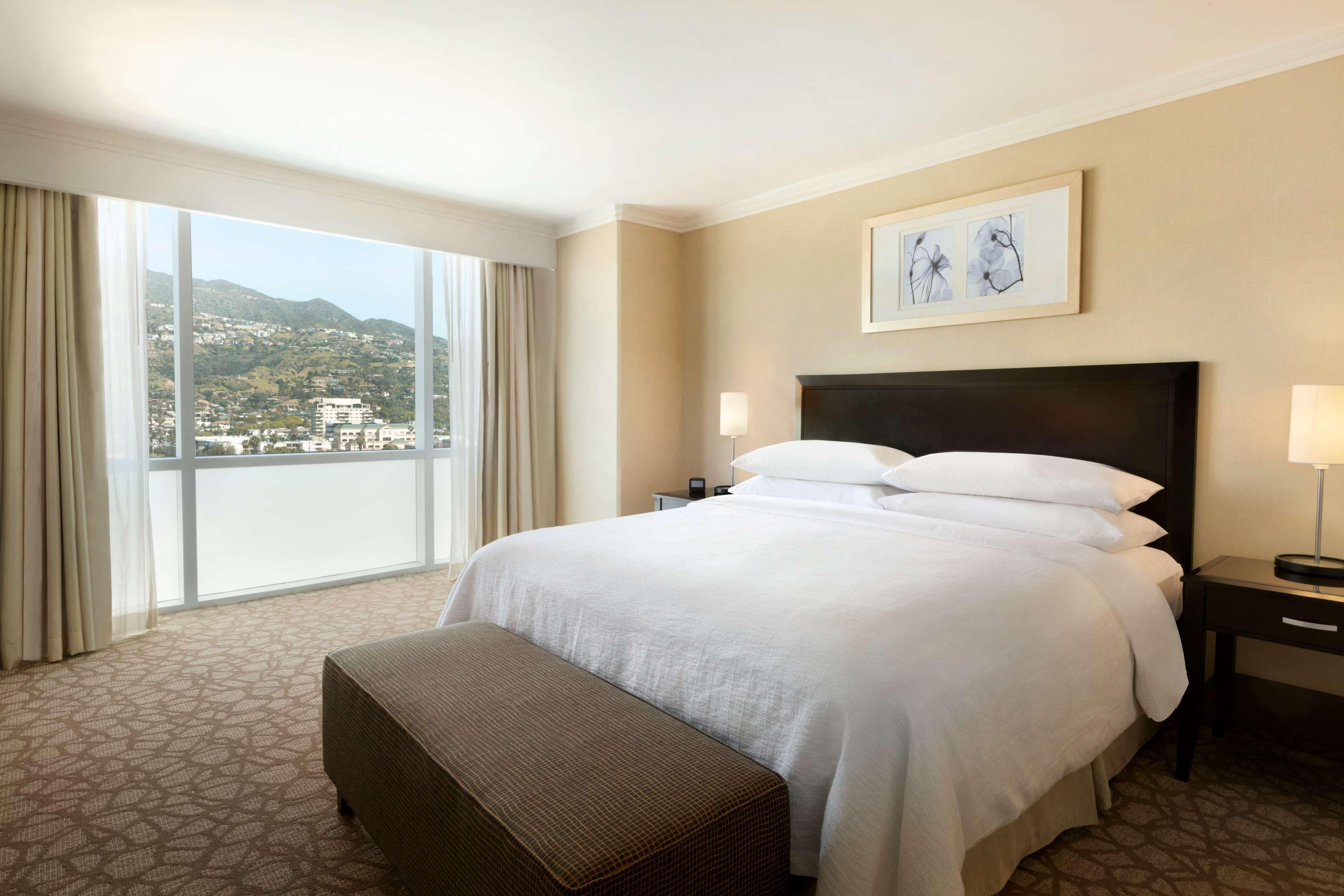 embassy suites los angeles glendale