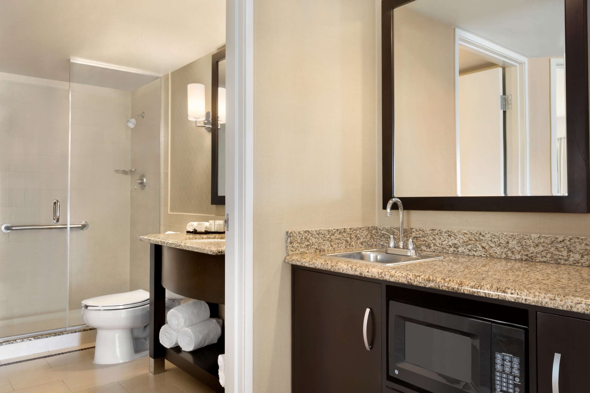 embassy suites los angeles glendale