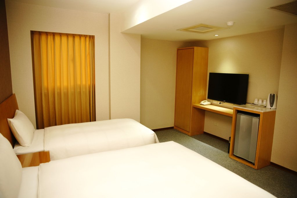 roader hotel hualien dongda