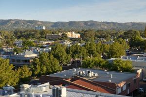 hume serviced apartments