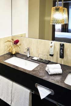 reichshof hotel hamburg