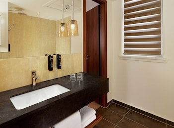 reichshof hotel hamburg