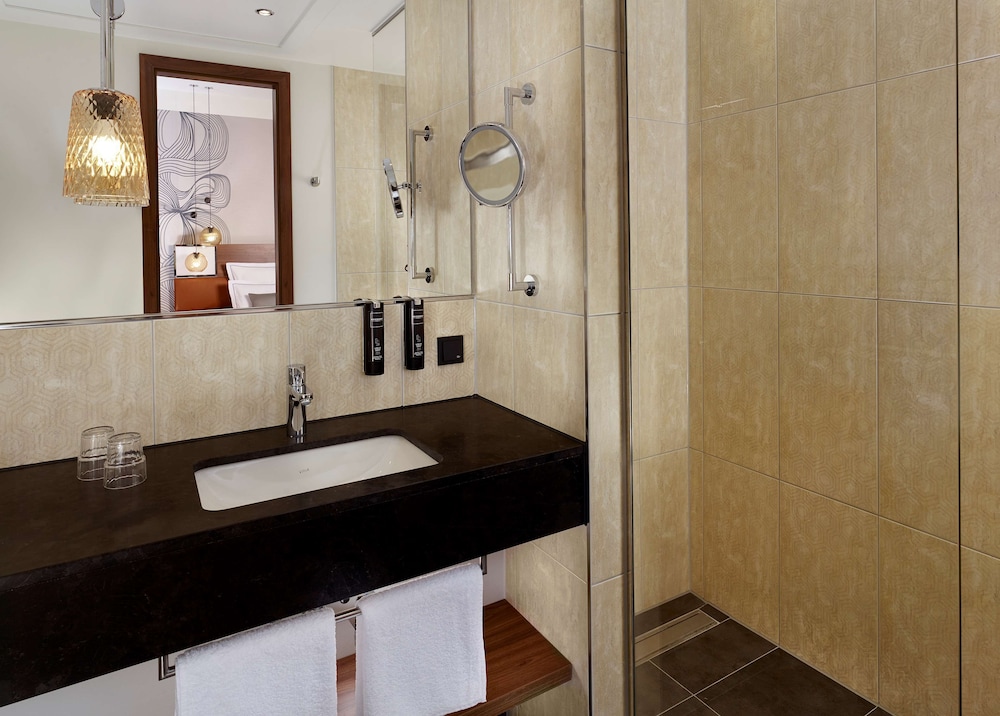 reichshof hotel hamburg