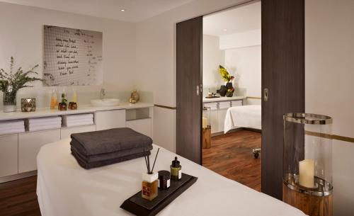 reichshof hotel hamburg