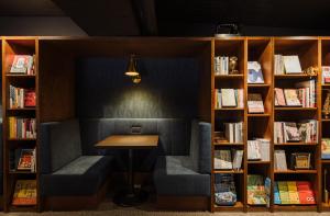 olah poshtel taichung station