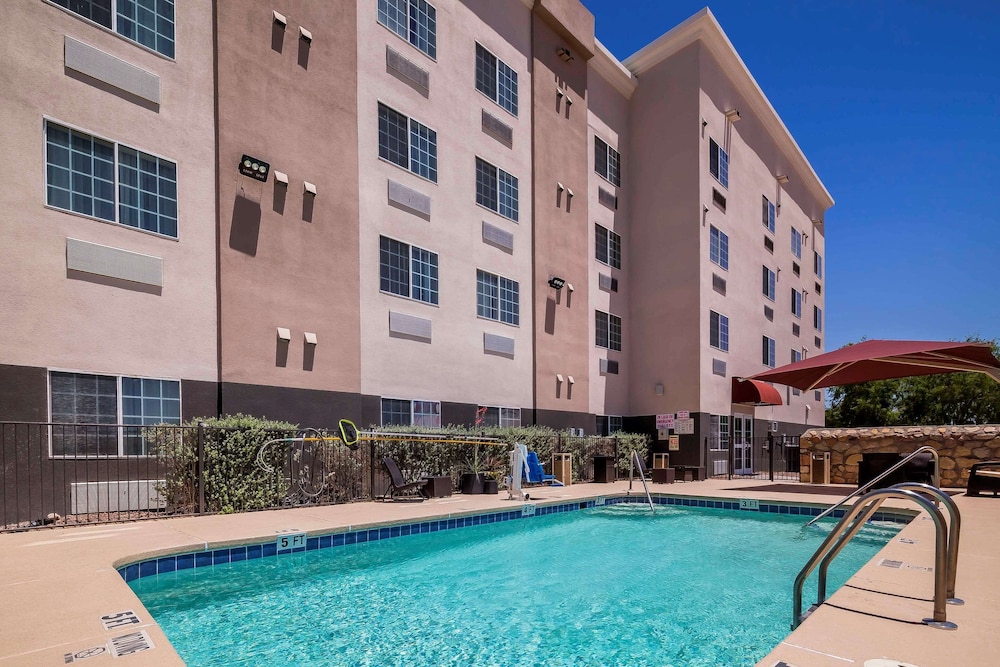 comfort suites el paso airport